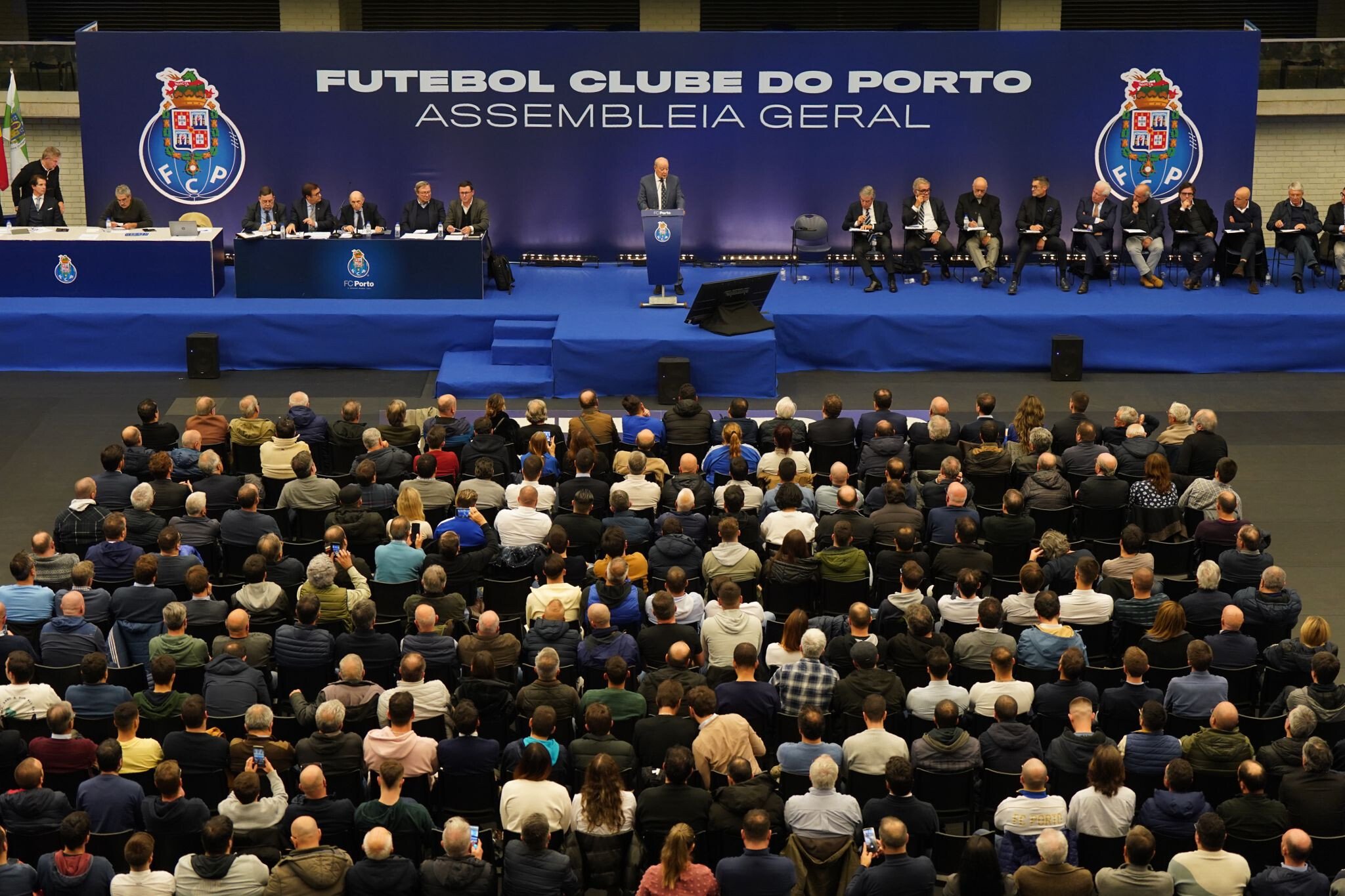 Sócios do FC Porto aprovaram as contas apresentadas…